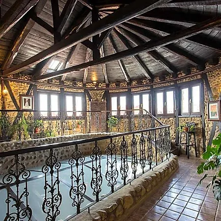 La Regia 3*