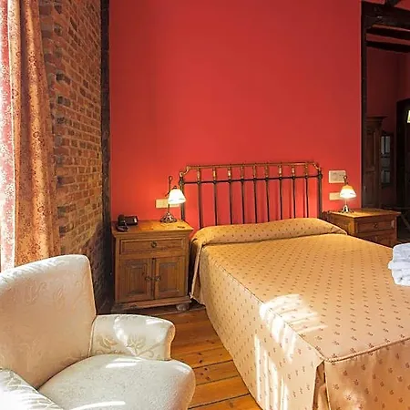 La Regia 3*